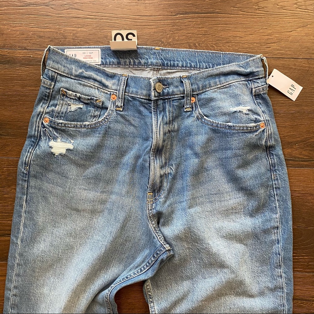 NWT Gap loose high rise distressed jeans size 30 10r